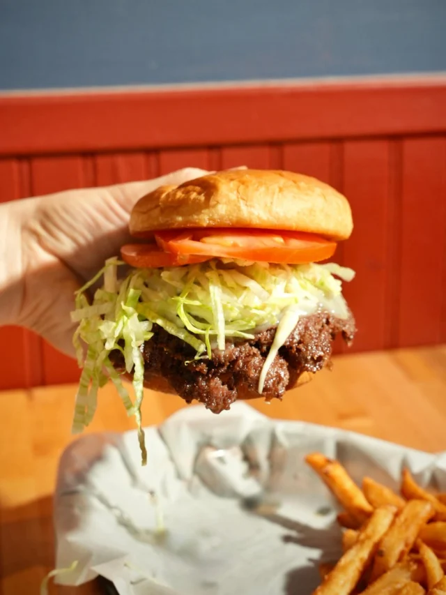 A new week is here! Which weekly deal are you most excited about? Join us tonight and every Monday for half price smash burgers and Monday Night Football 🏈🍔 #denverfootball #denvertrivia #denversportsbar #denverburgers #denverhappyhour